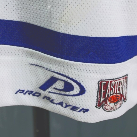 Toronto Maple Leafs Jersey (VTG) - Home White by Pro Player - Men's Medium - Picture 8 of 9